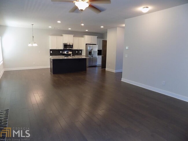 Building Photo - 1811 Ranch View Dr