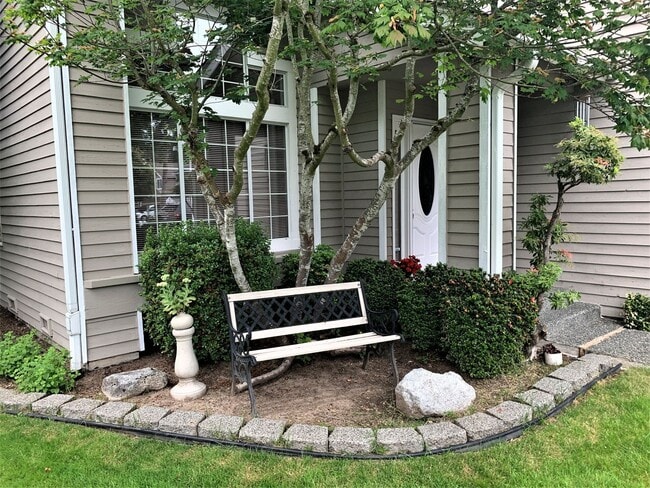Foto del edificio - Beautiful 3 Bedroom / 2.5 Bath home in des...