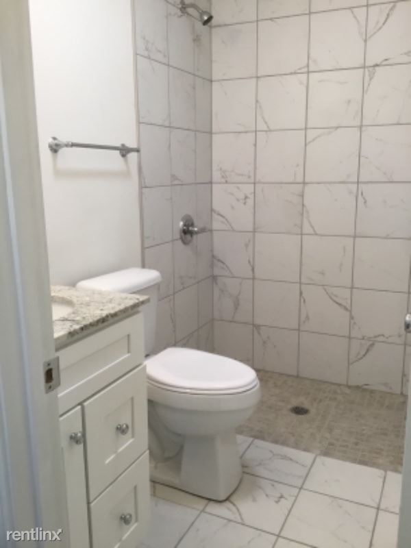 Building Photo - 2 br, 1 bath Apartment - 562 College St
