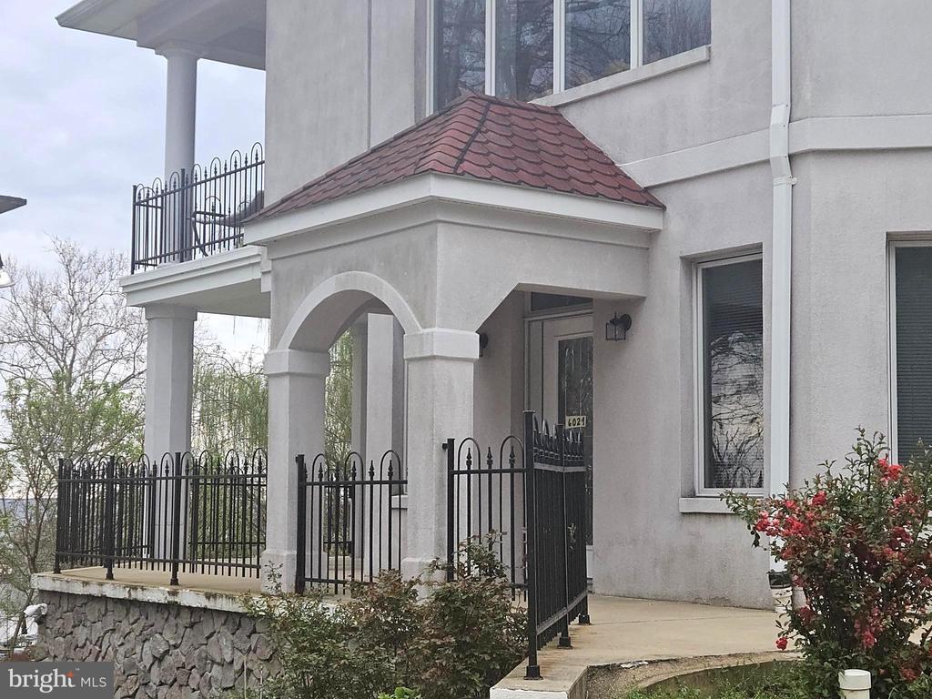 Foto principal - 6024 Bayview Rd