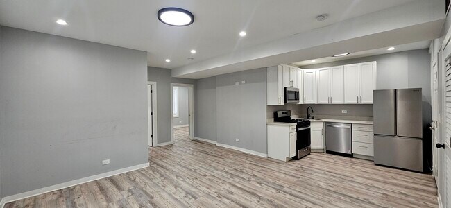 Foto del edificio - 3752 W Division St