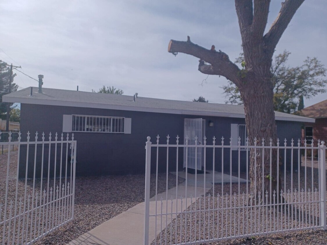 520 W Birch St, Deming, NM 88030 House Rental in Deming, NM