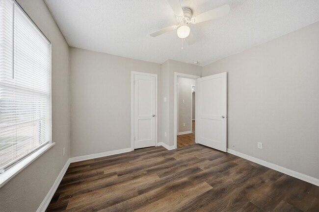 Foto del edificio - 1028 5th Ave N