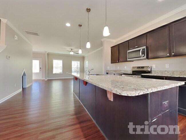 Building Photo - 932 Peninsula Pl