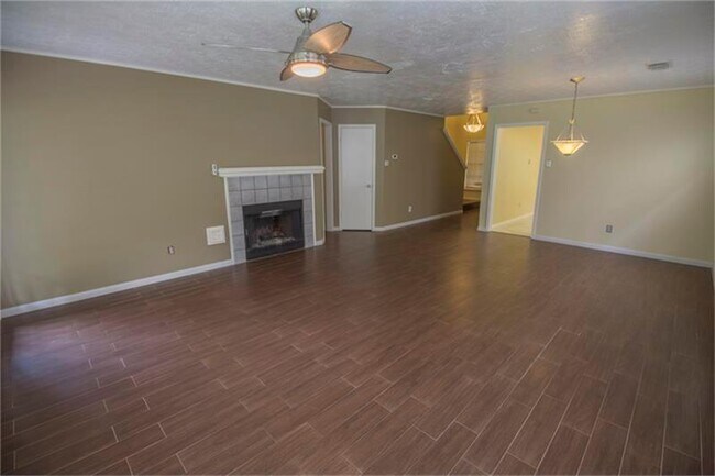 Building Photo - 12827 Careywood Dr