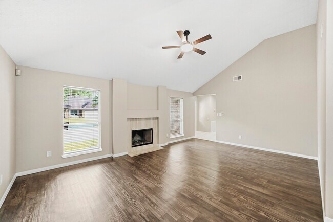 Building Photo - 5202 Roserock Ln