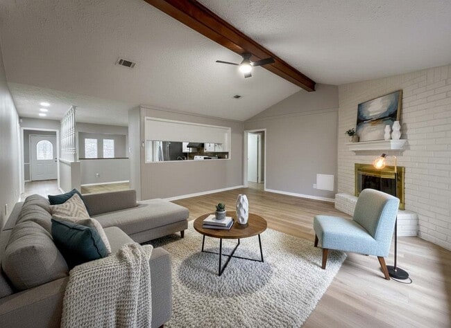 Foto del edificio - 22822 Canyon Lake Dr