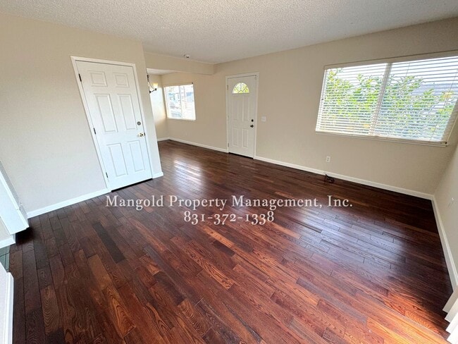 Foto del edificio - Great Home Located In Seaside Neighborhood with Fenced Back Yard!