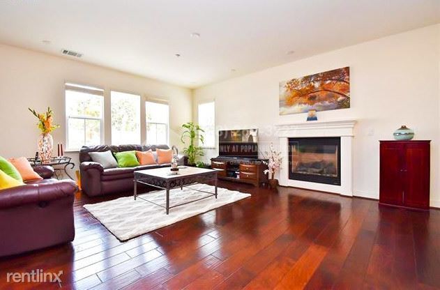 Foto del edificio - 4 br, 3.5 bath Townhome - 644 Heligan Ln U...