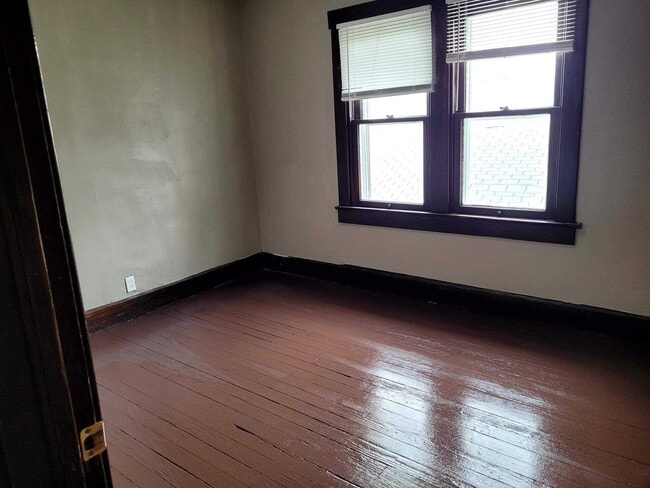 Building Photo - 810 N Dearborn St