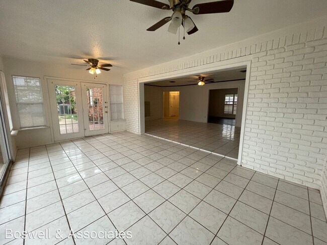 Building Photo - 3 br, 2 bath House - 2806 Lockheed Dr.