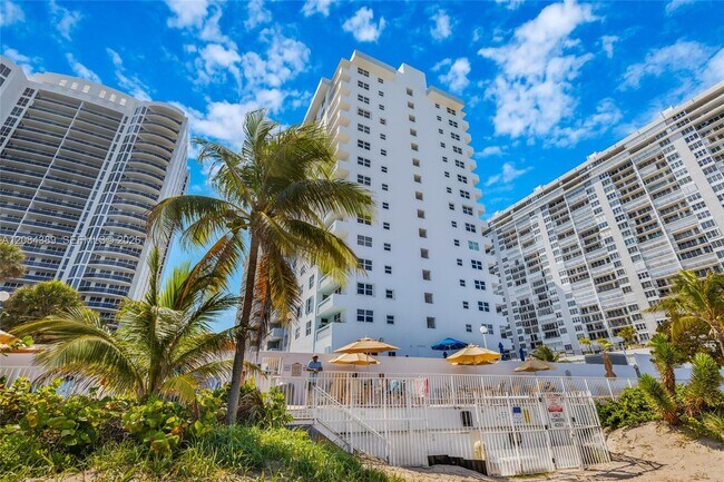 Foto del edificio - 4250 Galt Ocean Dr