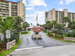 Building Photo - 4200 N Hwy A1A