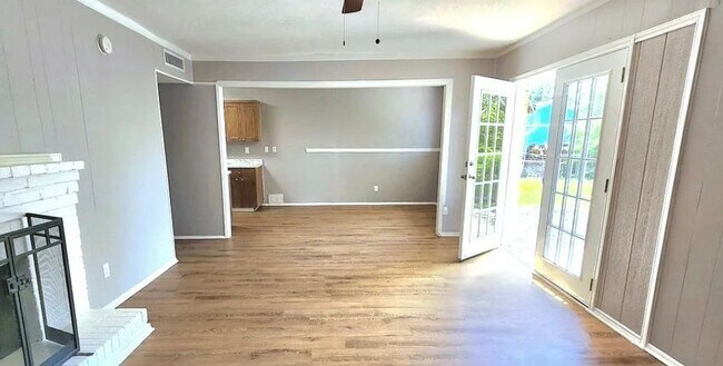 Foto del edificio - 5309 Preston Trail