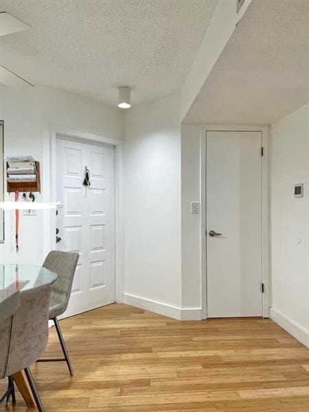 Building Photo - 15525 Miami Lakeway N