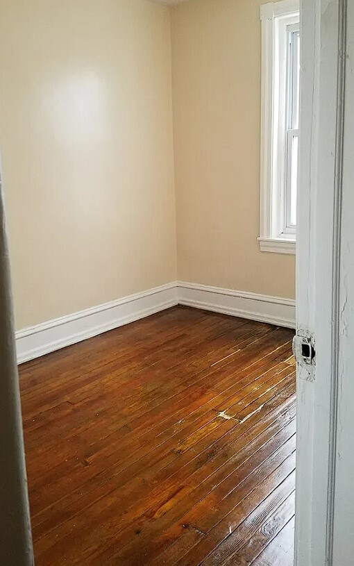 Building Photo - 6532 Saybrook Ave