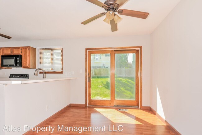 Building Photo - 3 br, 2.5 bath House - 227 Maple Point Drive