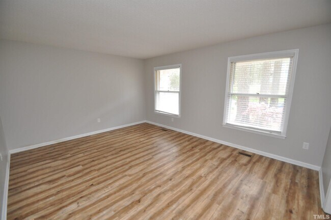 Building Photo - 5201 Shagbark Dr