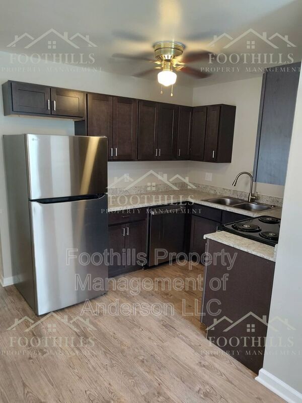 Foto del edificio - 2505 Rolling Green Rd