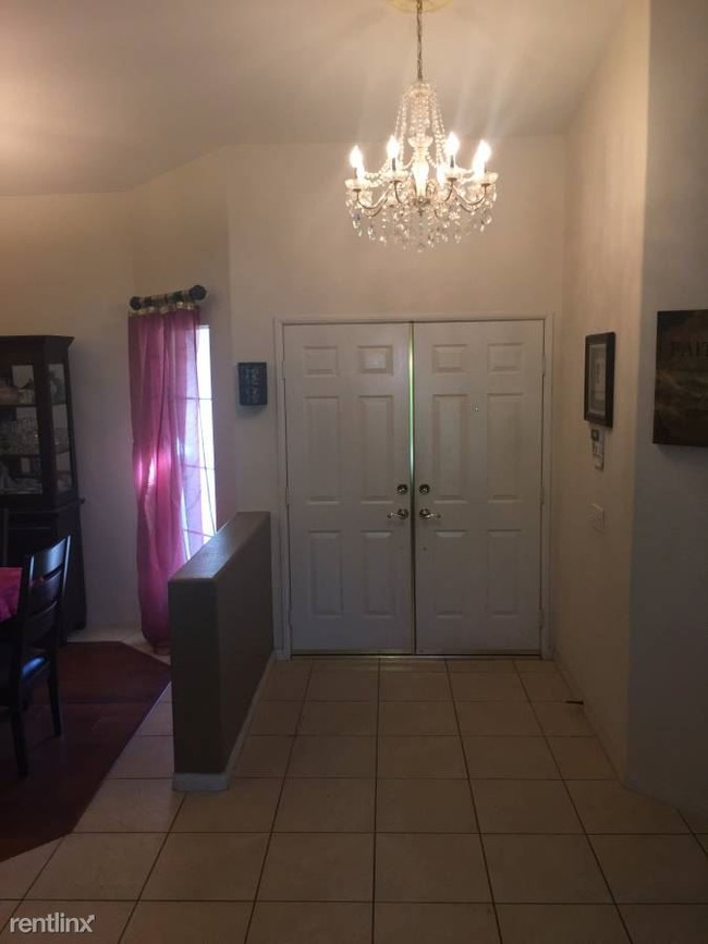 Building Photo - 40679 Baranda Ct