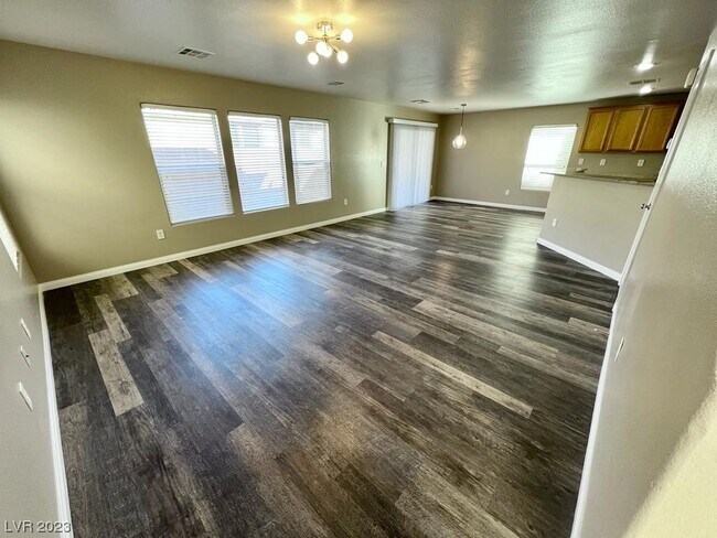 Building Photo - 324 Snow Dome Ave