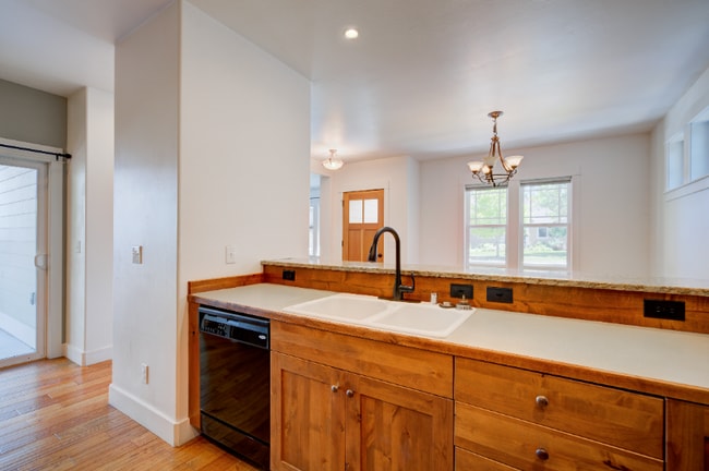 Building Photo - 3167 Spring Ridge Dr