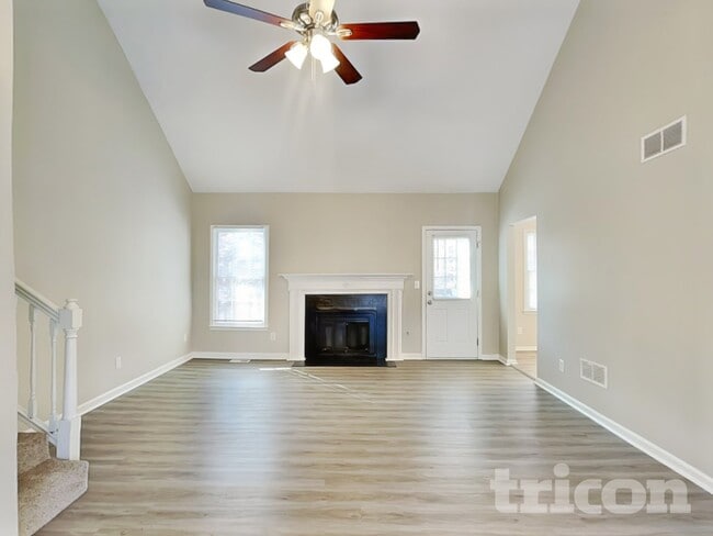 Building Photo - 2709 Braemore Pl