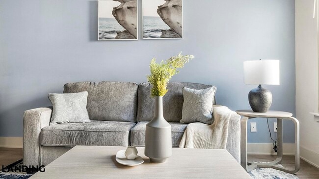 Building Photo - 49 Boulevard SE