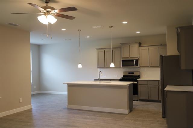 Building Photo - 15529 Leaside Dr