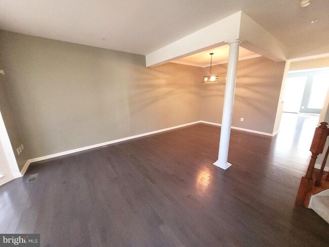 Foto del edificio - 4008 Spirea Ct