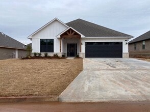 Building Photo - 1120 Adeline Dr