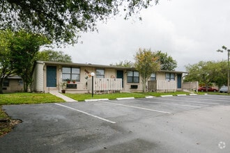 Building Photo - Bel Aire