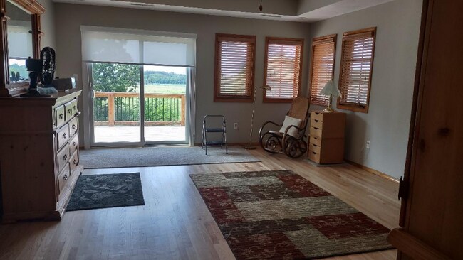 Foto del edificio - 8425 E Farm Rd 174