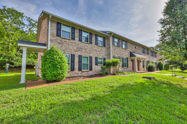 Building Photo - Brentwood Square Condominiums 2 Bed Room