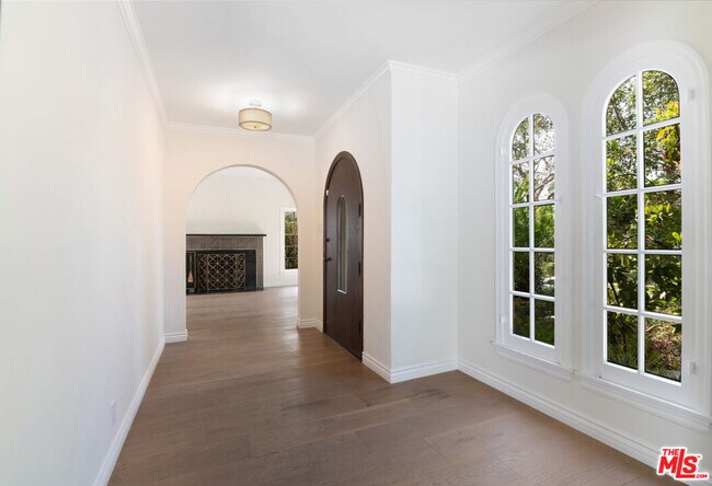 Foto del edificio - 552 Wilcox Ave