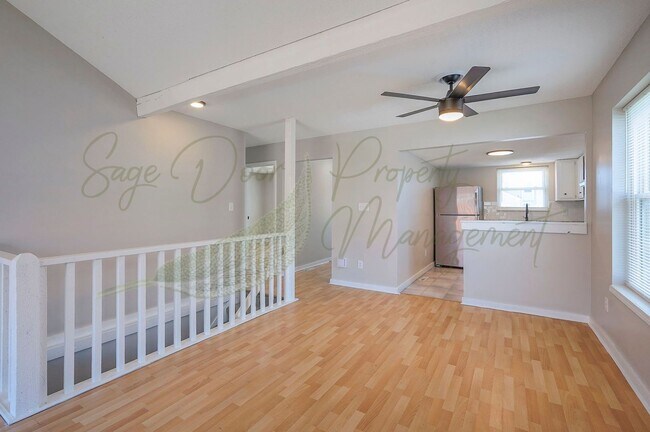 Foto del edificio - CHARMING TOWNHOME IN LEES SUMMIT!!