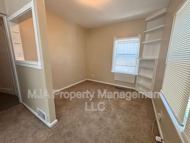 Building Photo - 1631 S 500 E