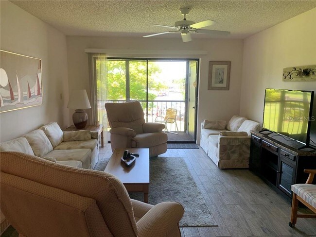 Building Photo - 150 Englewood Isles Pkwy