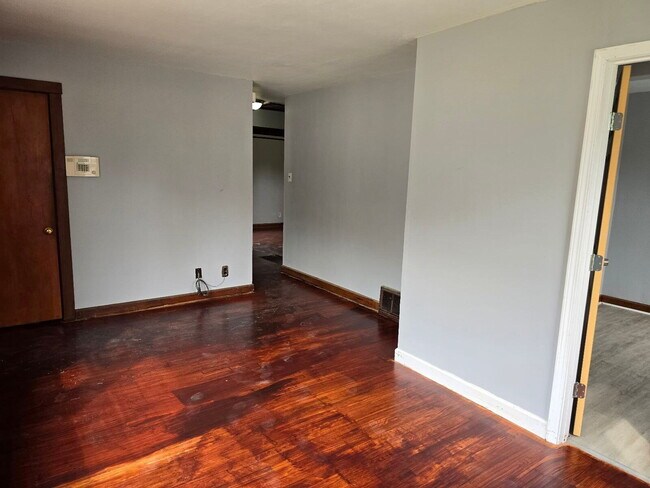 Foto del edificio - 422 Plaza Ave
