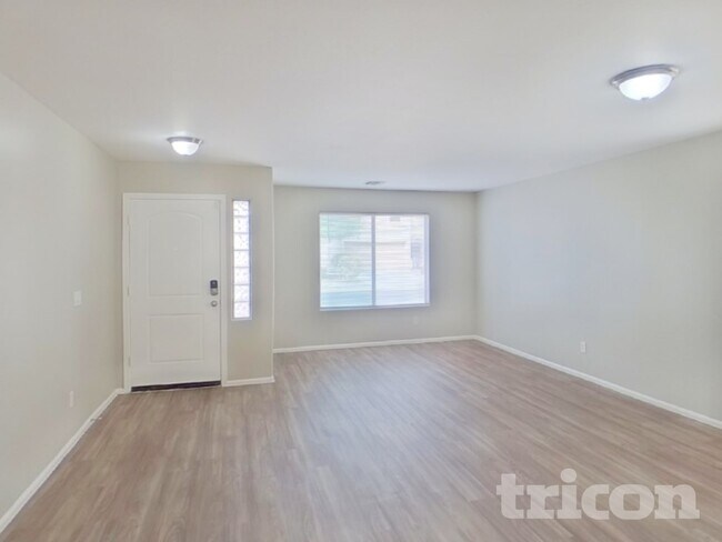 Foto del edificio - 40399 W Thornberry Ln