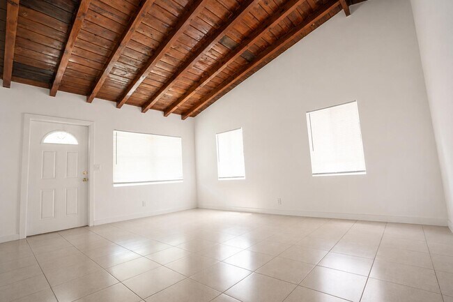 Foto del edificio - 3219 Windsor Ave