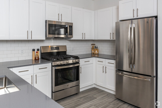 2 BR, 2 BA - 1152 SF Kitchen - Six Points at Bloomfield Station