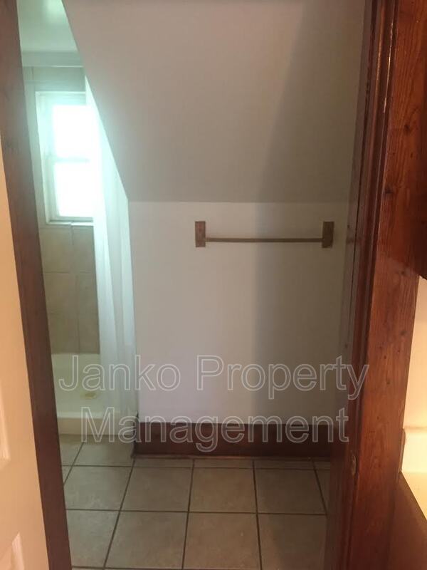 Foto del edificio - 2855 E 82nd St