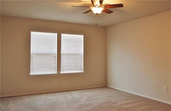 Foto del edificio - Spacious Updated Home in Spring Meadows Near Vernon Elementary with Tankless Water Heater and Com...
