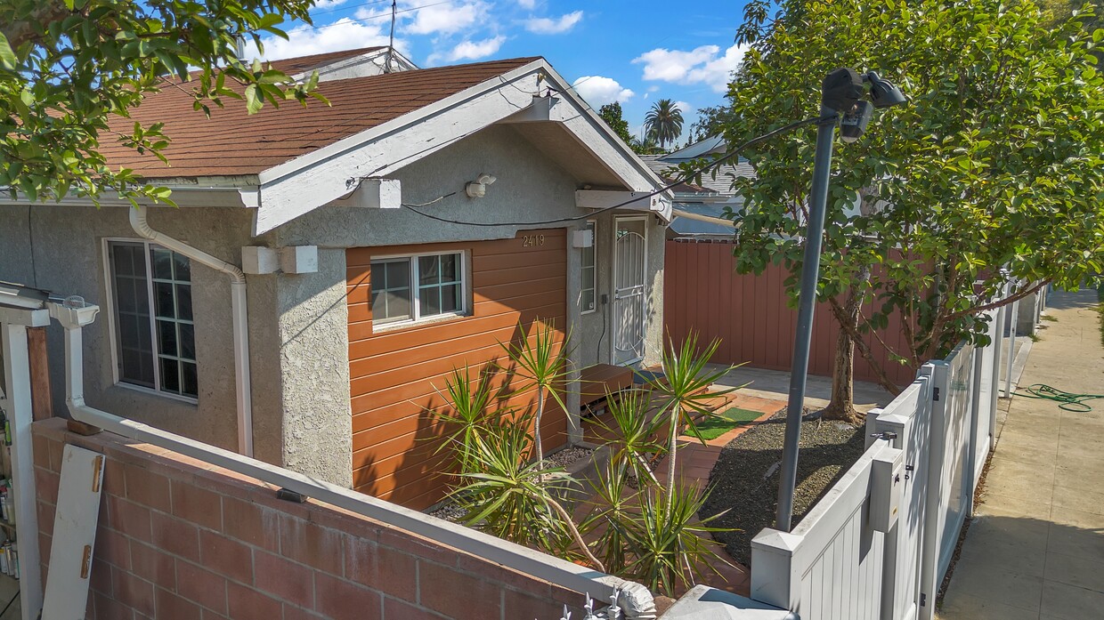 Photo - 2419 W 30th St (Los Angeles, CA)