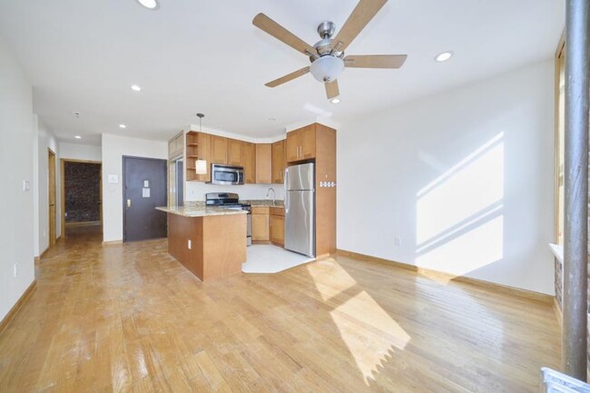 Foto del edificio - 3 bedroom in New York NY 10040