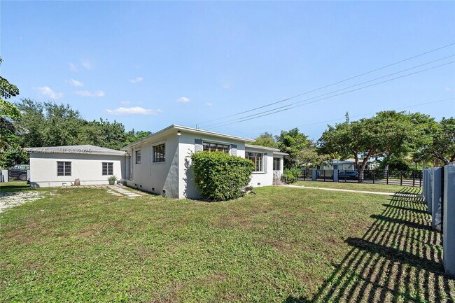 Building Photo - 501 NW 45th St