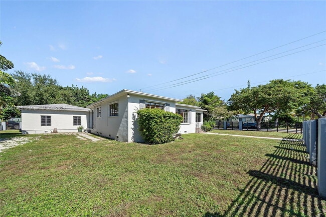 Foto del edificio - 501 NW 45th St