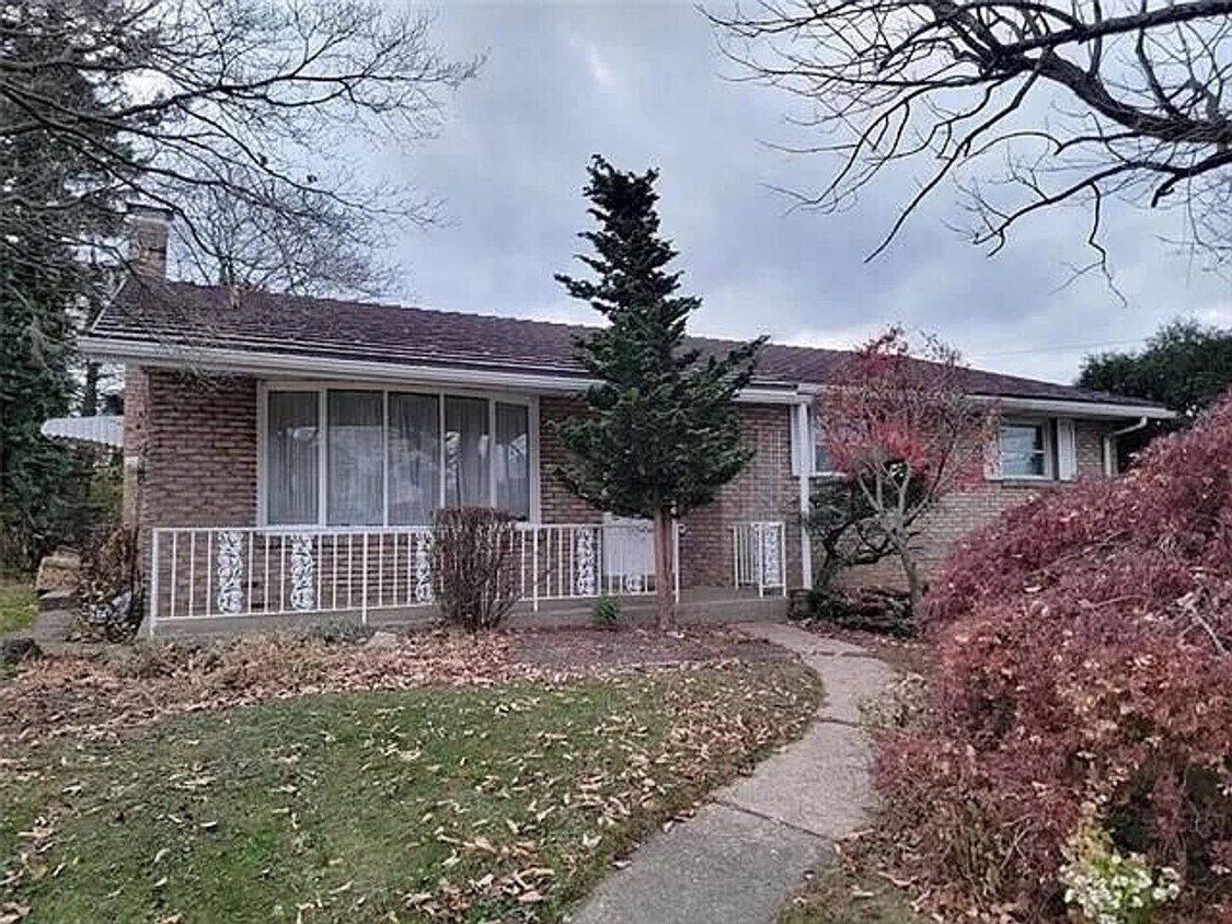Foto principal - 116 S Jerome St