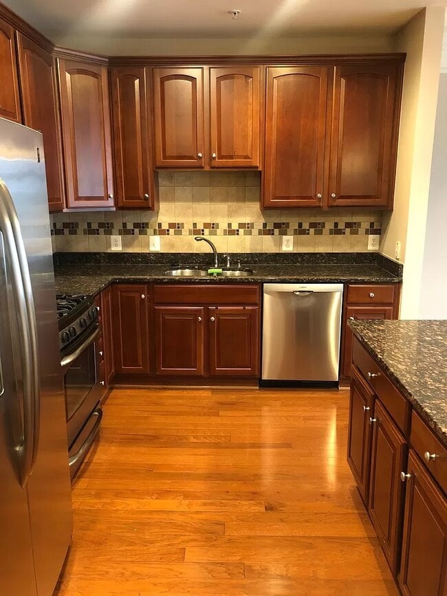 Building Photo - 1451 Belmont St NW